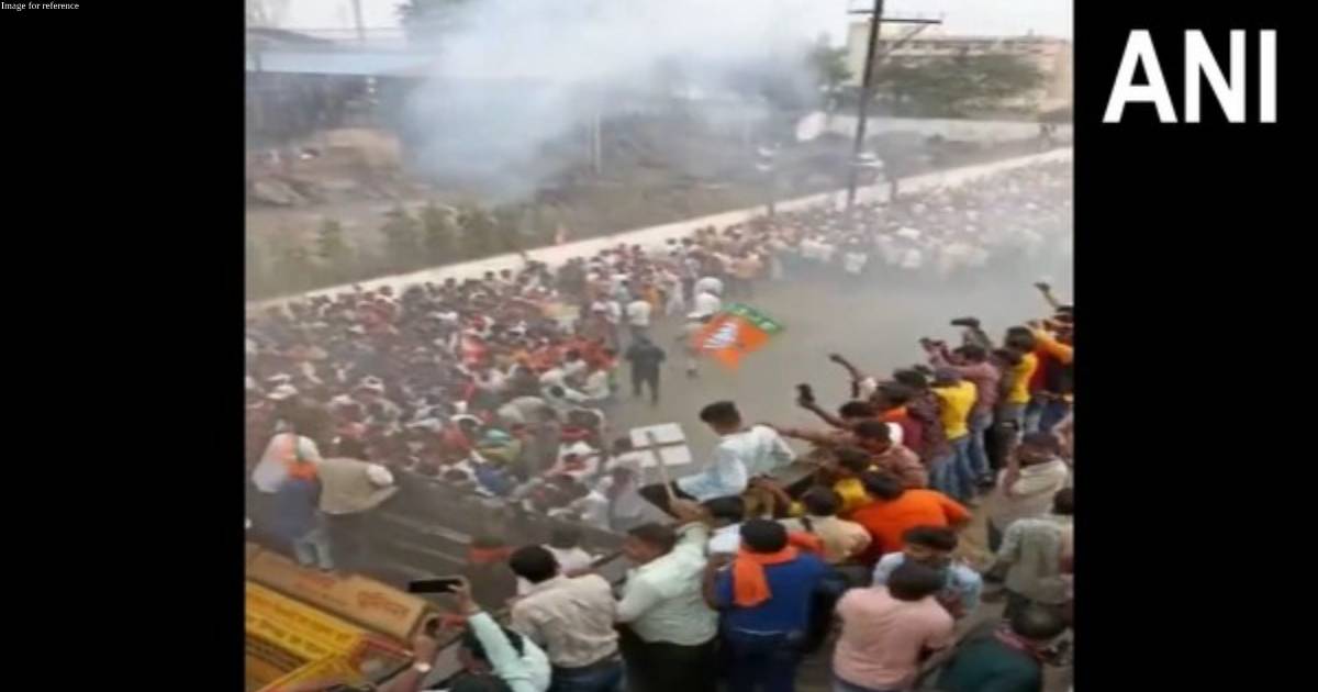 Chhattisgarh: BJP demands houses for poor under PMAY, stages agitation outside Assembly